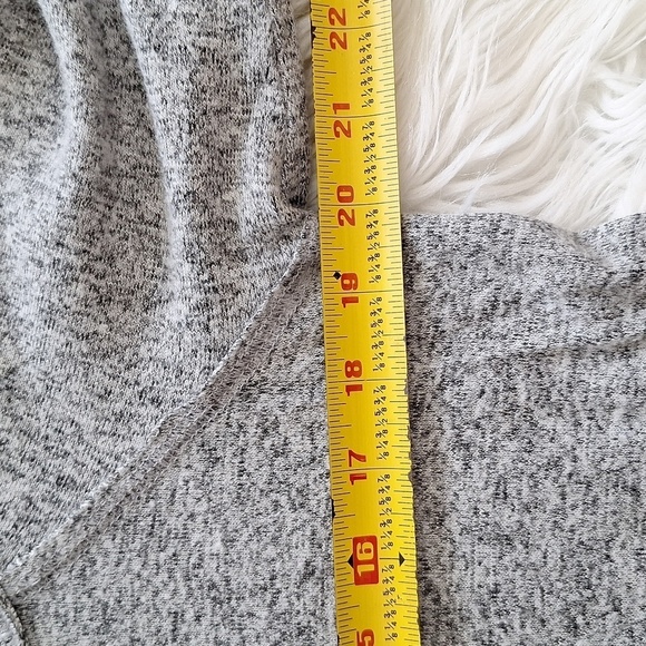 Gibson x Living in Yellow Mary Fleece Off the Shoulder Top - Picture 10 of 12